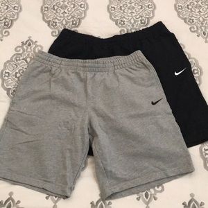Nike Men’s Cotton Shorts Size XL (2 pairs)